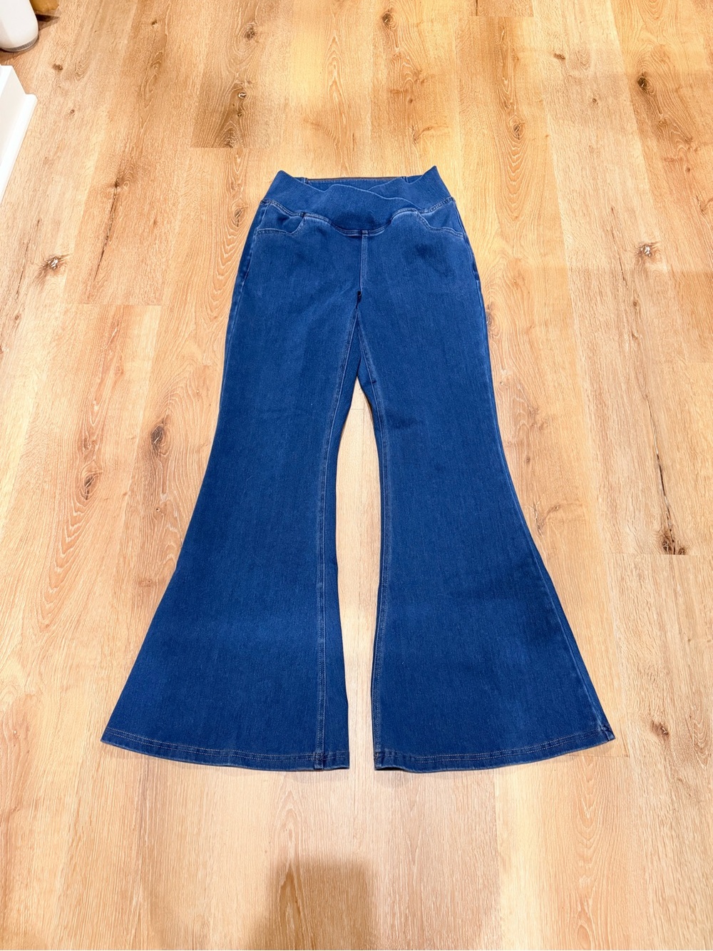 Women’s Dark Wash Bell Bottom Flare Jeans